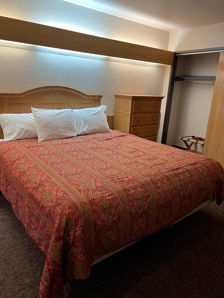 Boarders Inn & Suites By Cobblestone Hotels - Brush Exteriör bild
