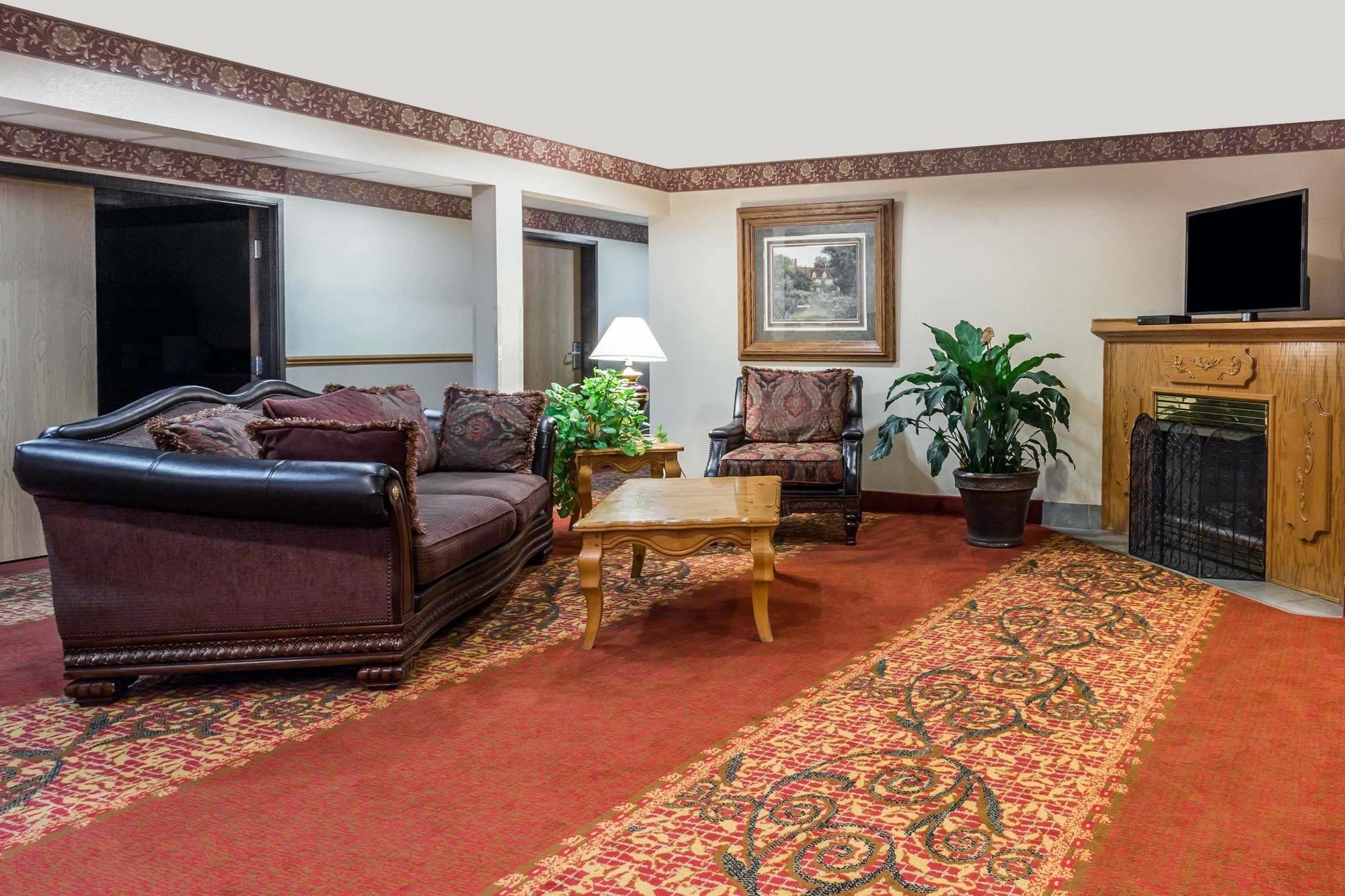 Boarders Inn & Suites By Cobblestone Hotels - Brush Exteriör bild